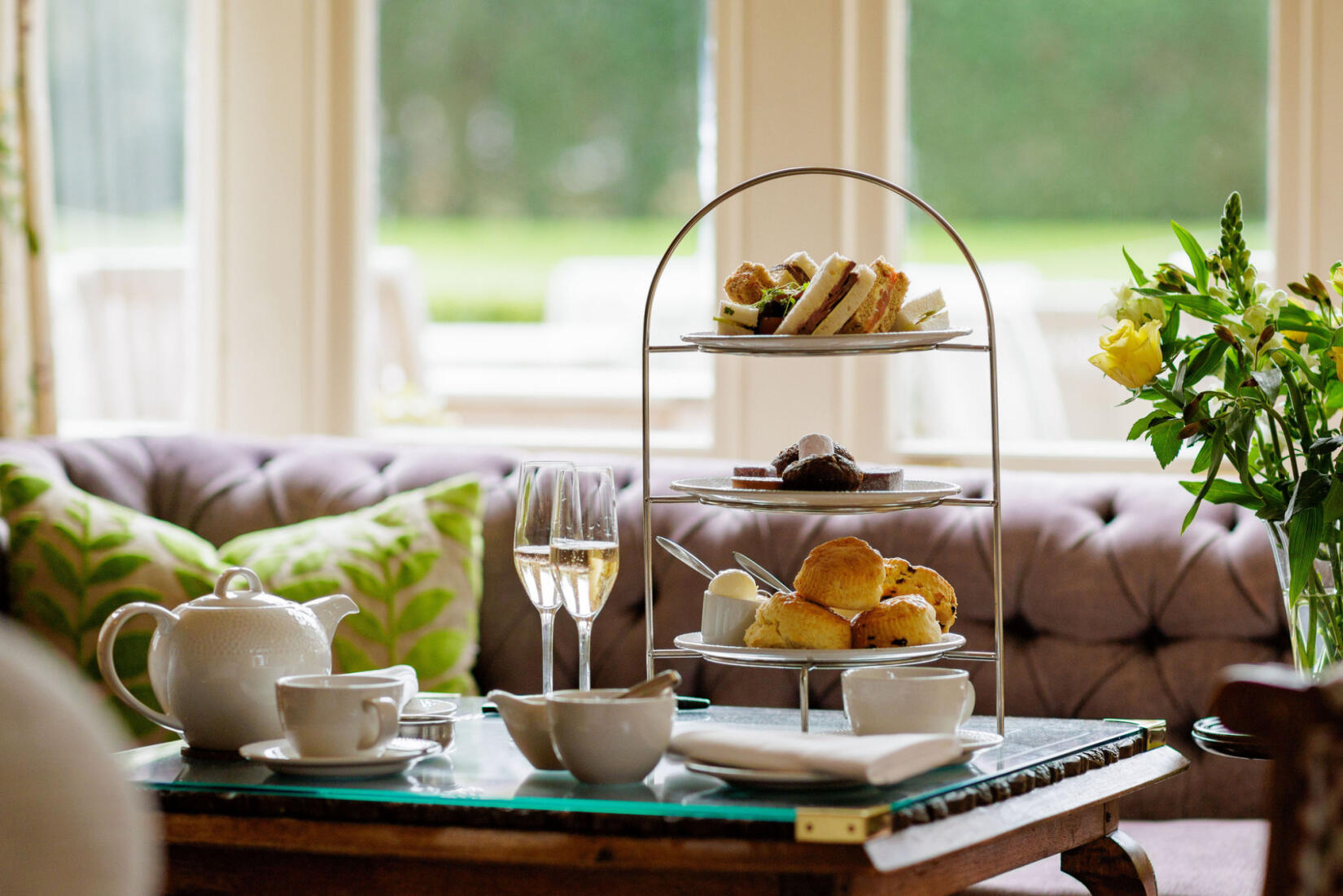 An image of a afternoon tea set