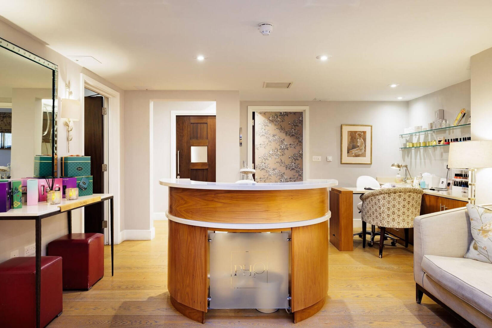 An image of the spa reception