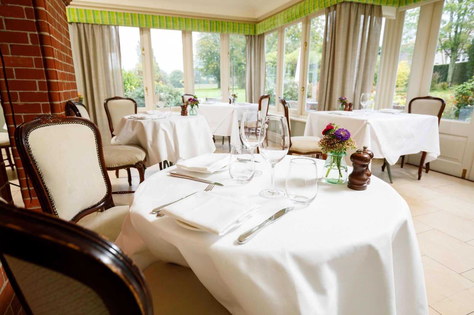Dine & Unwind