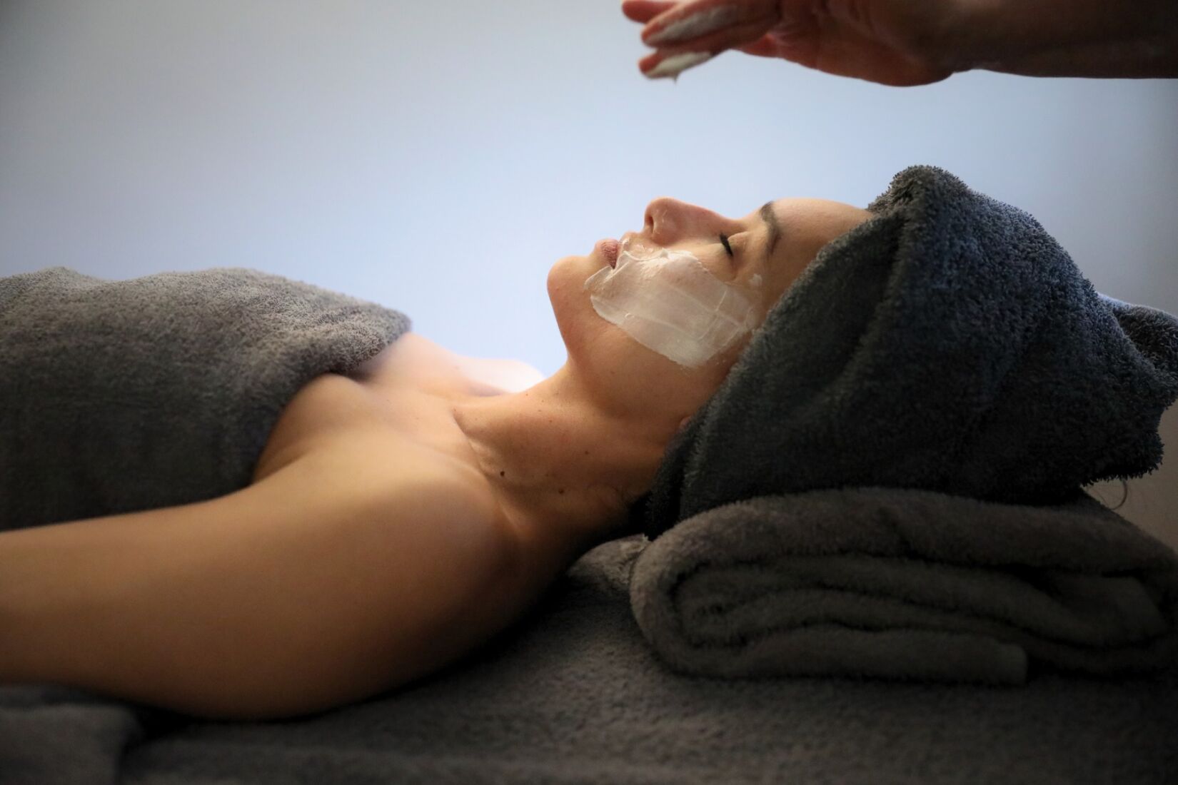 Spa - Relaxing facial treatment