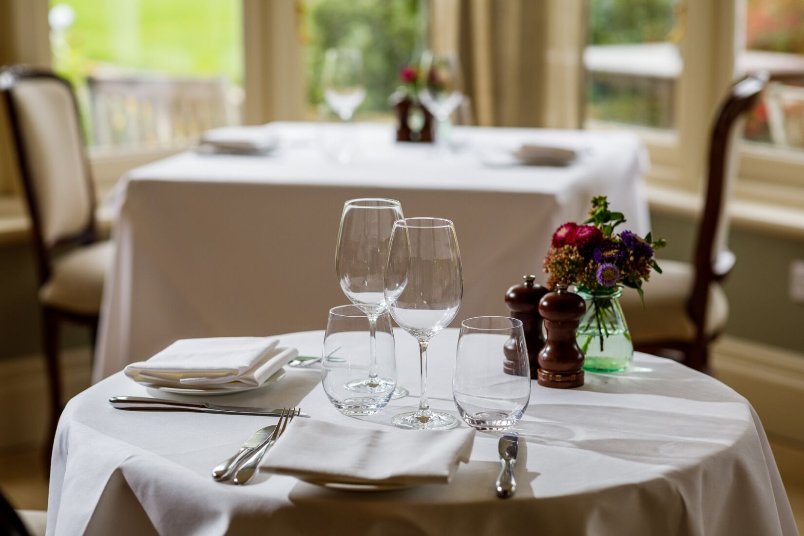 Dining Setting 5